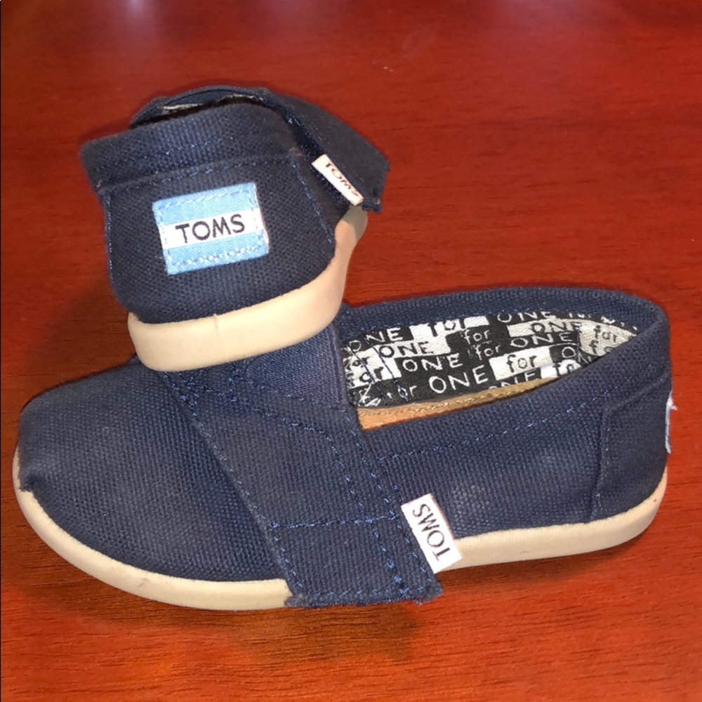 Toms only worn once navy blue